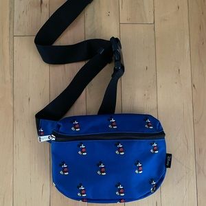 Loungefly & Disney Mickey hip pack